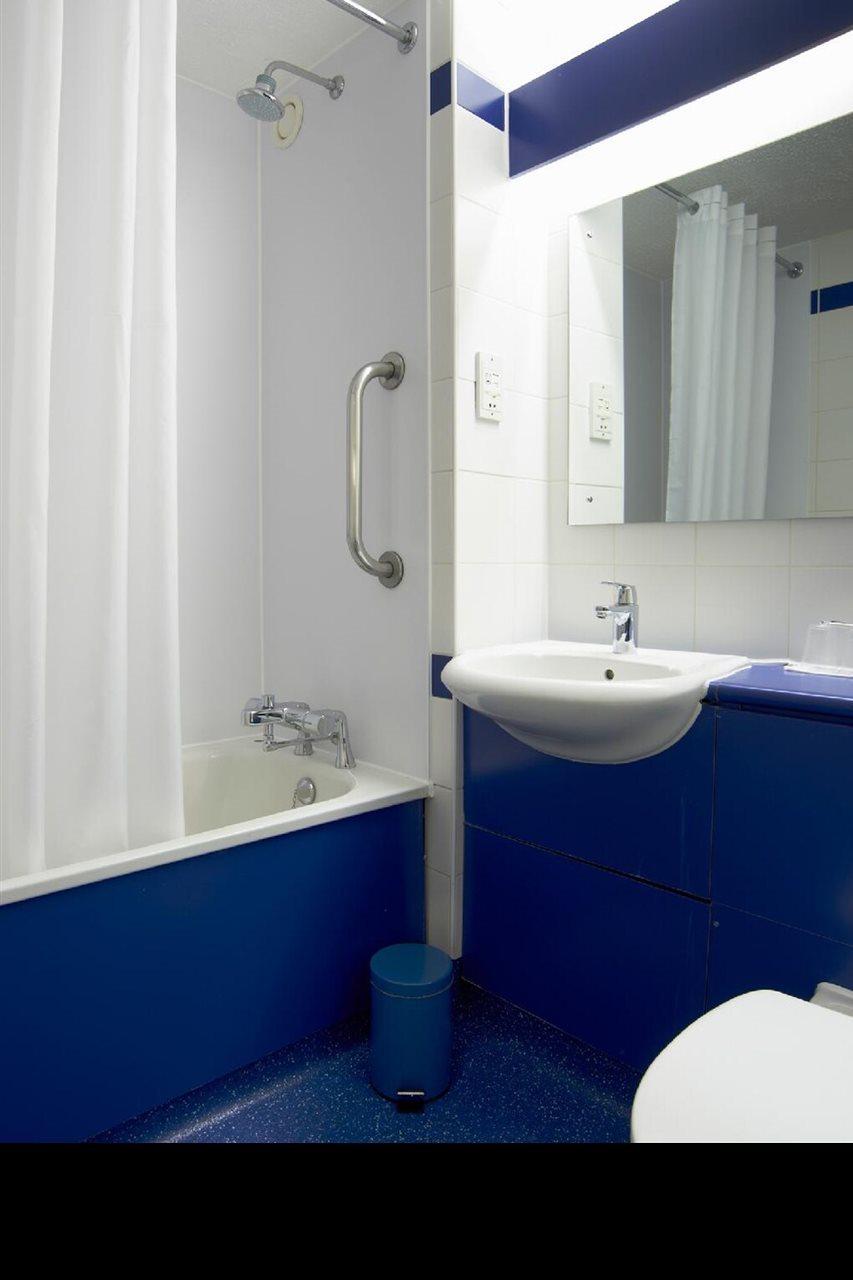 Travelodge Барнсли Экстерьер фото
