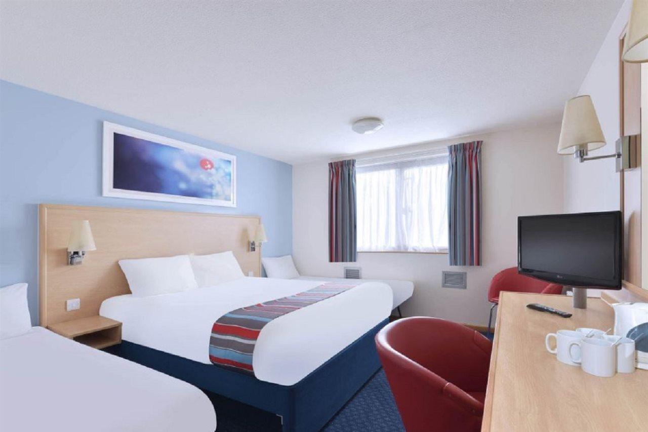 Travelodge Барнсли Экстерьер фото